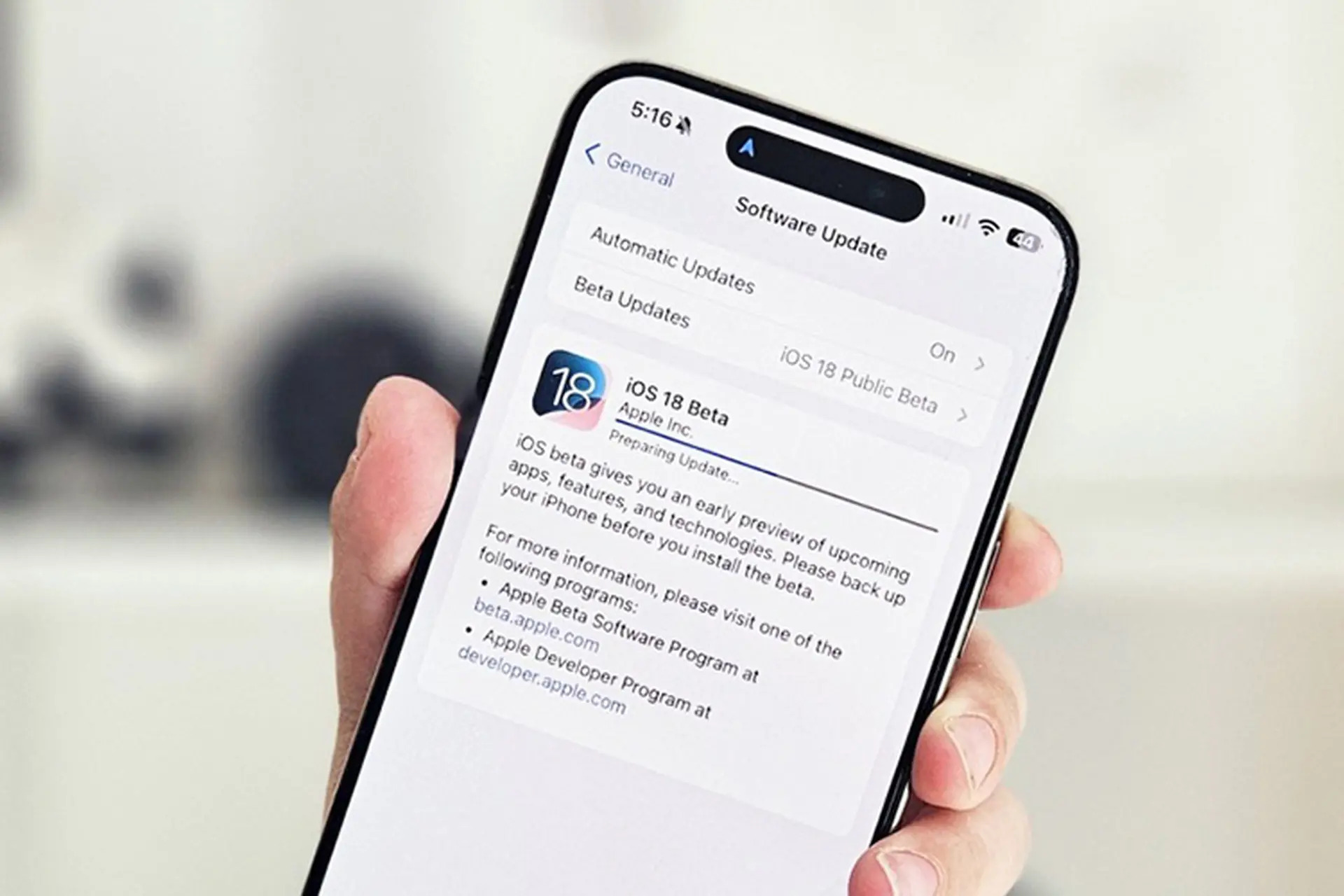 Lỗi eSIM thường gặp: 10 vấn đề và cách khắc phục từng bước 8 Cập nhật iOS