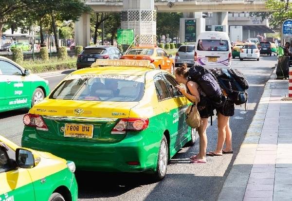 Cẩn thận khi đi du lịch Thái Lan: Những điều bạn nên biết để tránh gặp rắc rối 10 Cẩn thận khi đi du lịch Thái Lan về lừa đảo và chi phí không rõ ràng